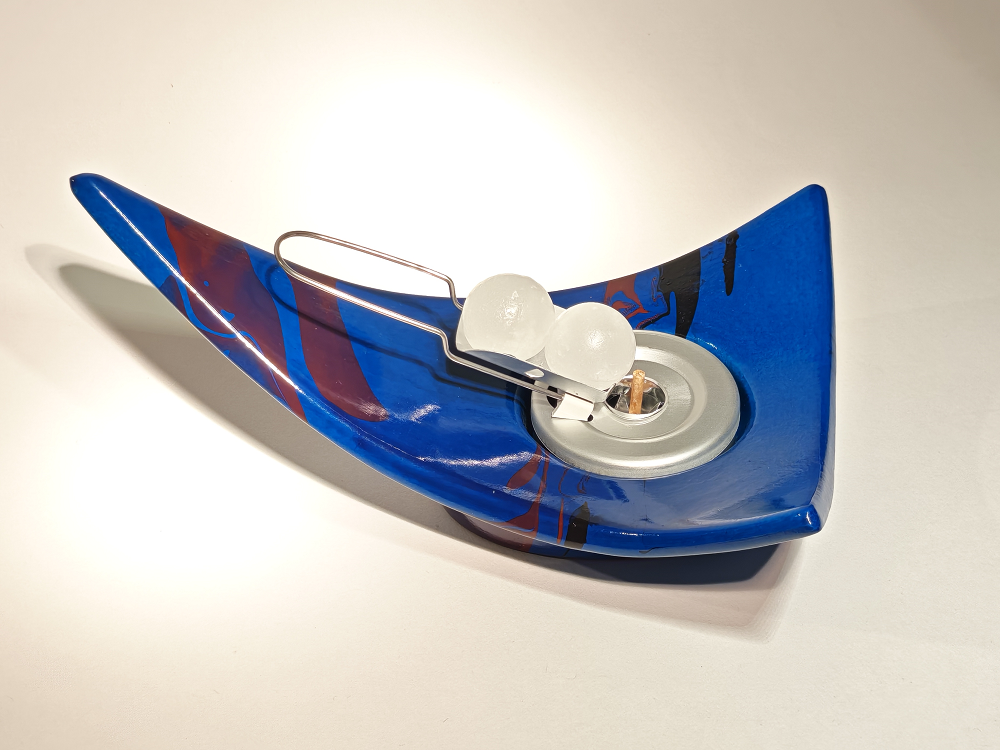 UNIKAT-Mondschale “Pendenza_4” blau-rot-schwarz (Brenner: chrom)